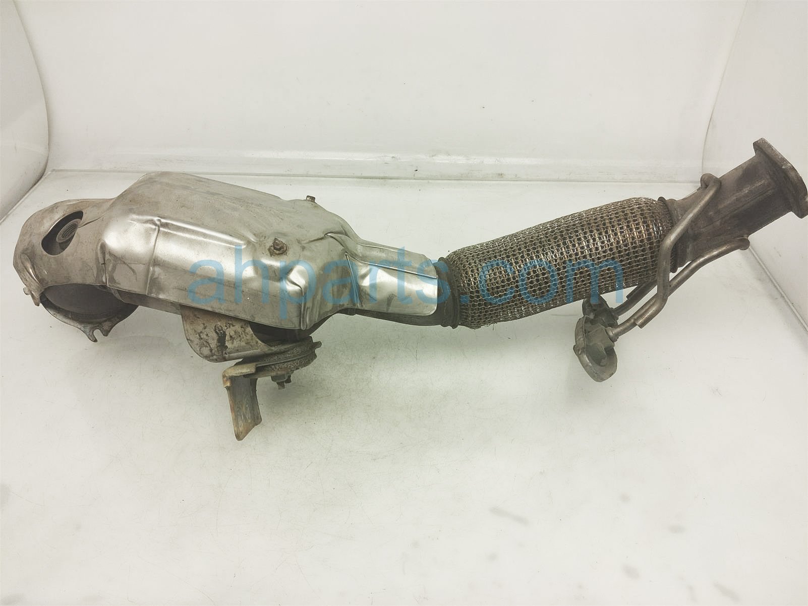 Front Catalytic Converter For 2015-2018 Ford Edge & 2017-2020 Ford Fusion 2.0L – EPA Certified With O2 Sensor