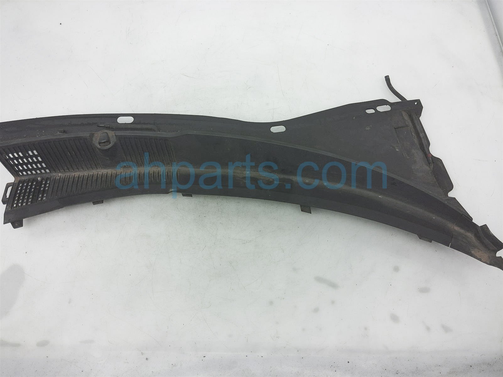 $25 Mazda RH WINDSHIELD COWL ASSY $25 Mazda RH WINDSHIELD COWL ASSY