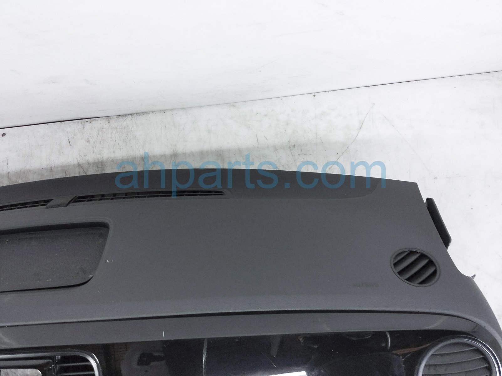 2015 Volkswagen Beetle Dashboard W/ Airbag 5C1-857-001-C-82V