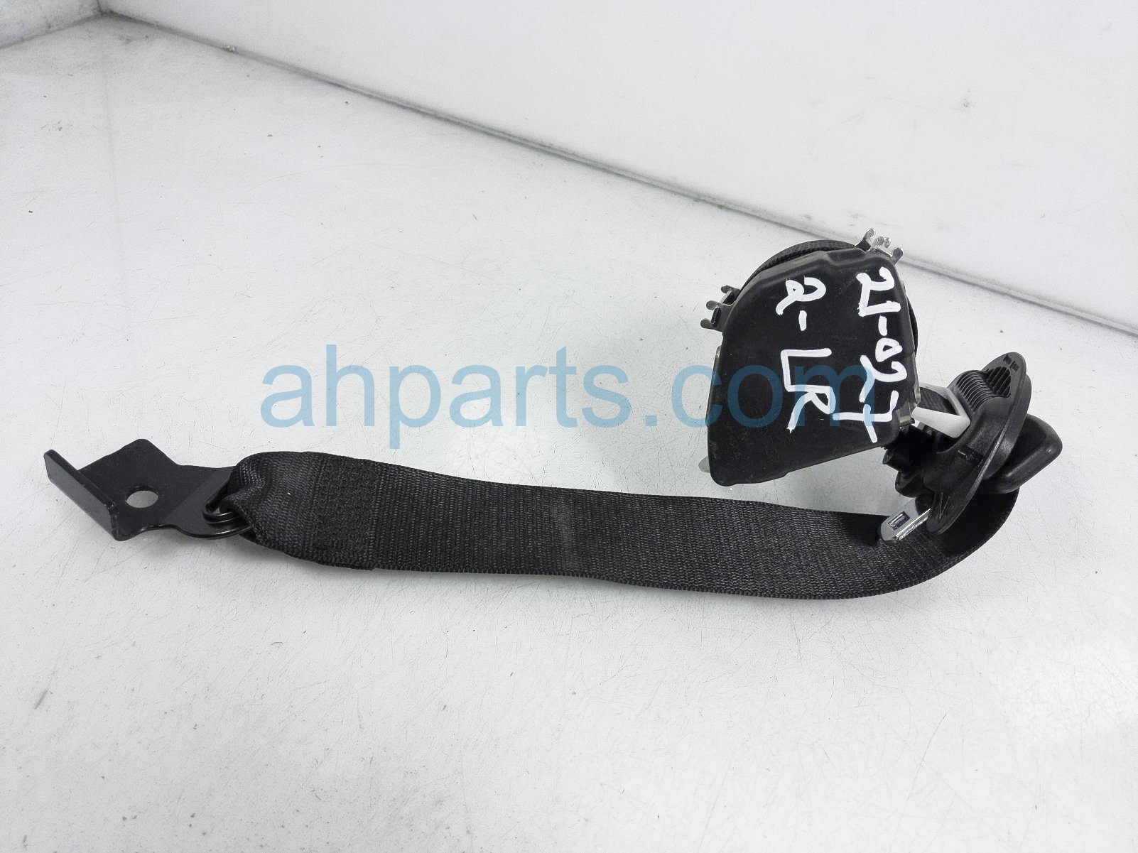 $25 BMW RR/LH SEAT BELT - BLACK 2DR HT $25 BMW RR/LH SEAT BELT - BLACK 2DR HT
