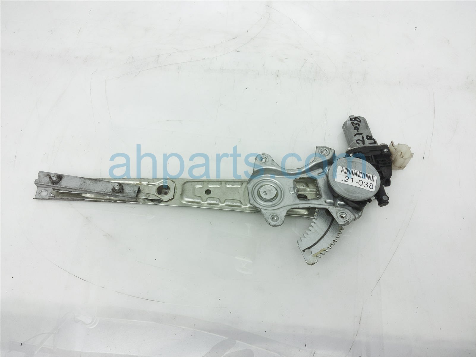 $45 Infiniti RR/LH WINDOW REGULATOR & MOTOR $45 Infiniti RR/LH WINDOW REGULATOR & MOTOR