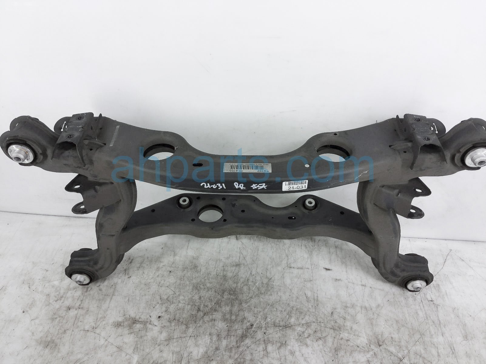 $125 Mercedes REAR SUB FRAME / CROSS MEMBER