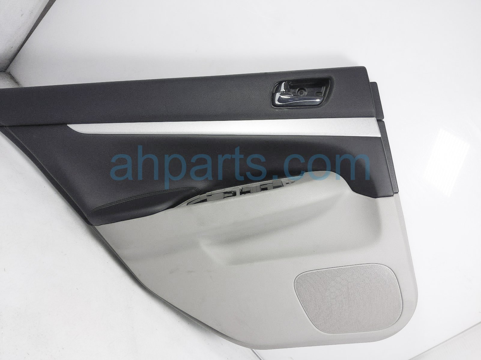$75 Infiniti RR/LH INTERIOR DOOR PANEL - GREY $75 Infiniti RR/LH INTERIOR DOOR PANEL - GREY