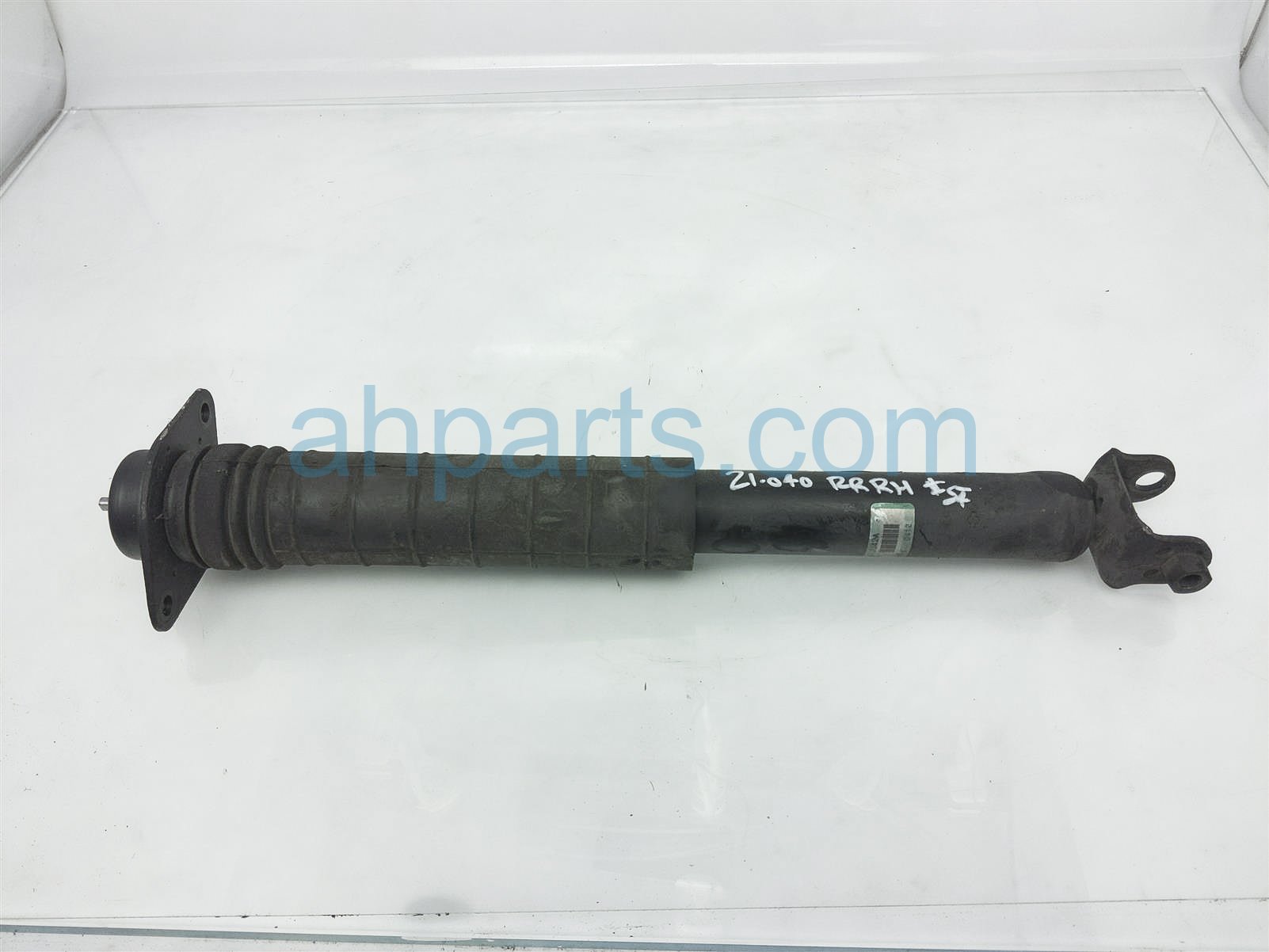 $35 Infiniti RR/RH SHOCK ASBORBER - SPORT $35 Infiniti RR/RH SHOCK ASBORBER - SPORT