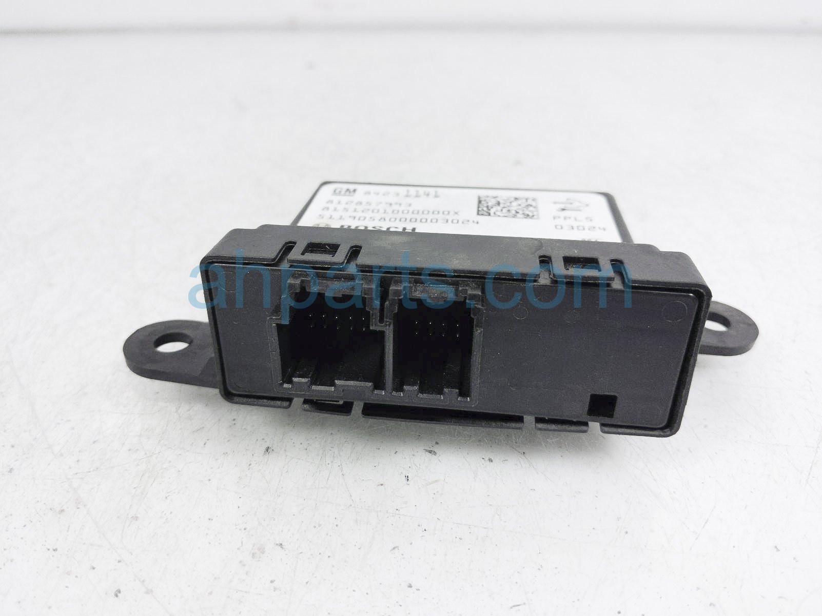 $35 Chevy RR/RH PARKING ASSIST CONTROL MODULE $35 Chevy RR/RH PARKING ASSIST CONTROL MODULE