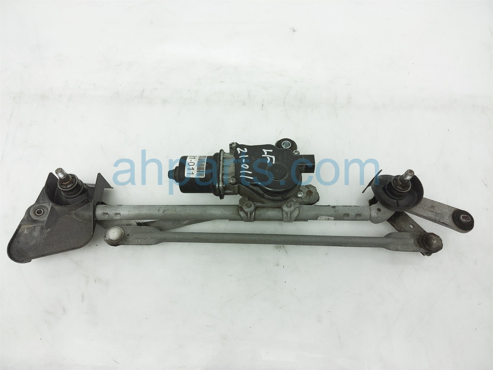 $40 Nissan WINDSHIELD WIPER MOTOR ASSY $40 Nissan WINDSHIELD WIPER MOTOR ASSY