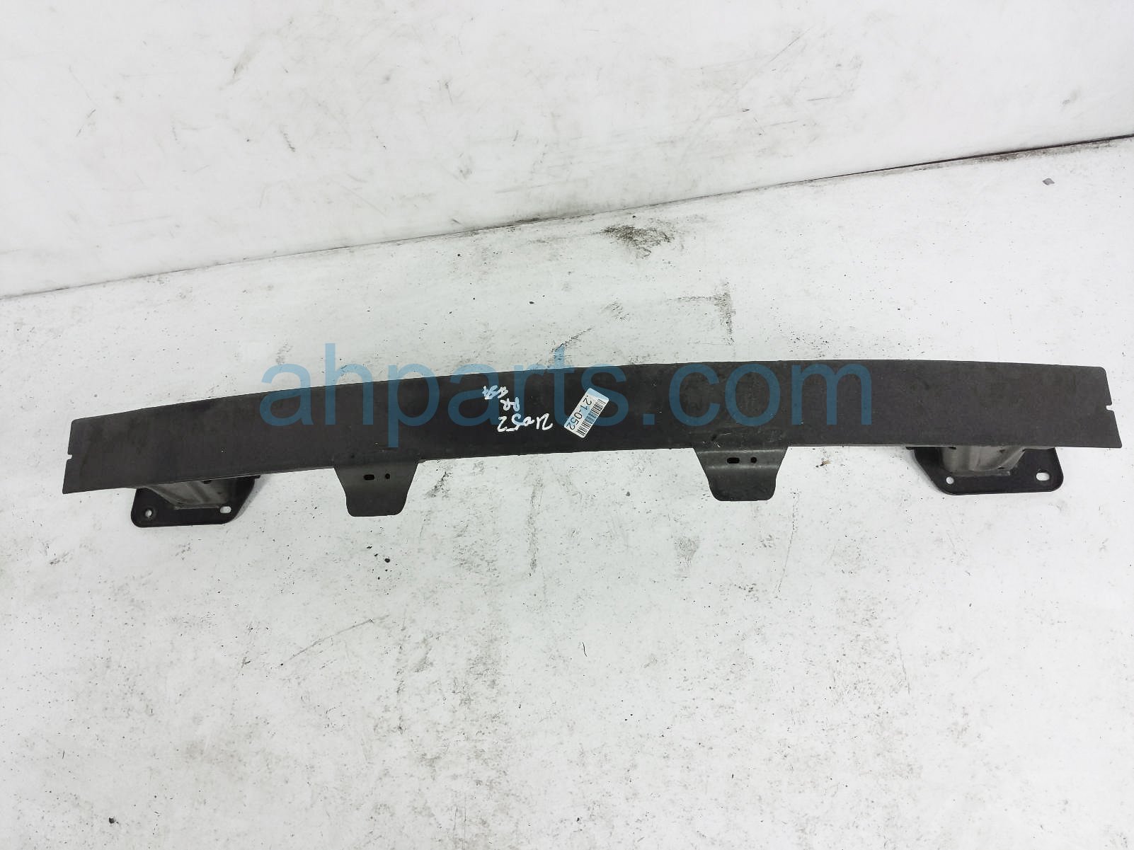 $70 Ford REAR BUMPER REINFORCEMENT BAR - ST $70 Ford REAR BUMPER REINFORCEMENT BAR - ST