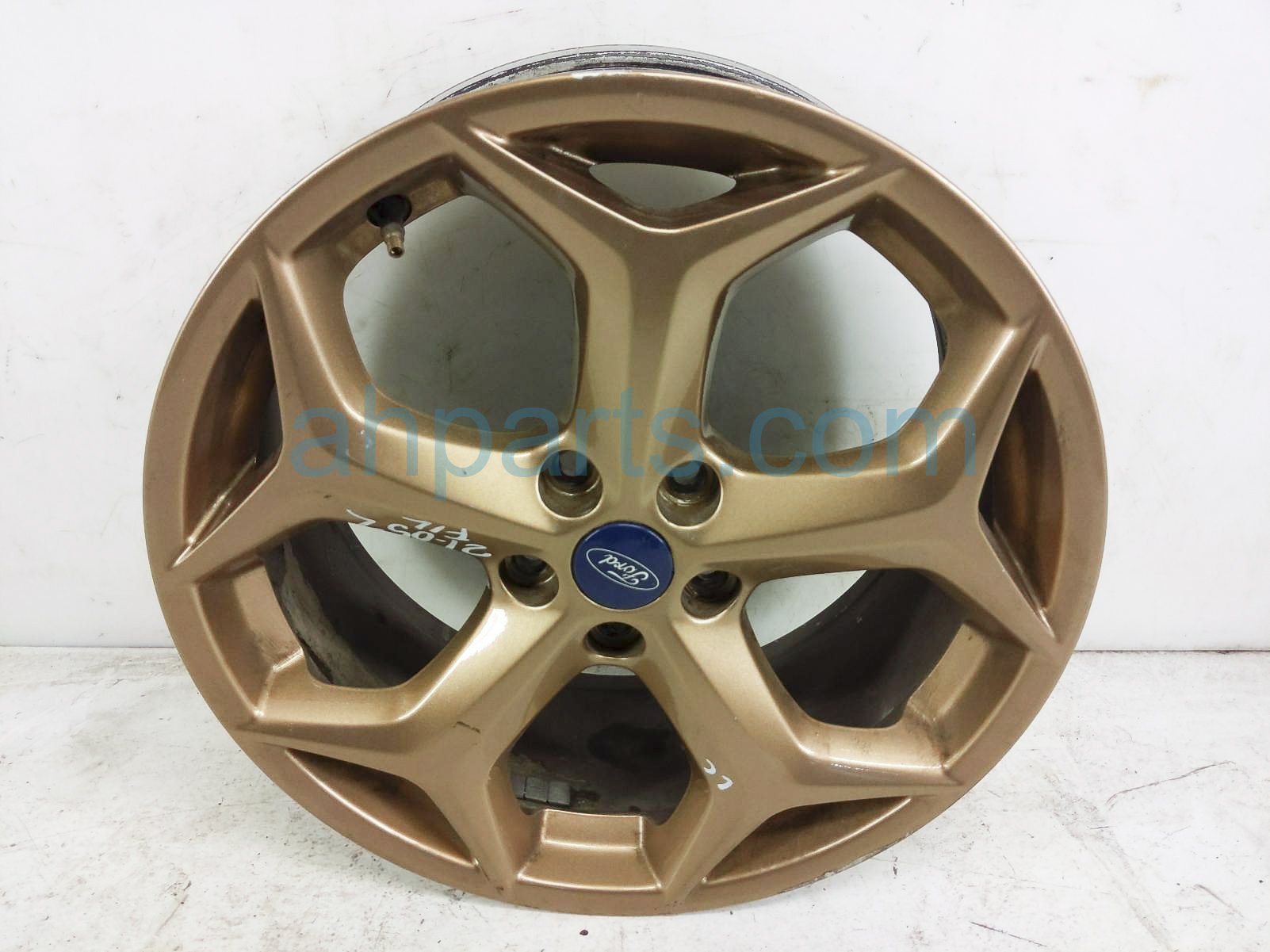 $125 Ford FR/LH WHEEL / RIM - PAINTED GOLD* $125 Ford FR/LH WHEEL / RIM - PAINTED GOLD*