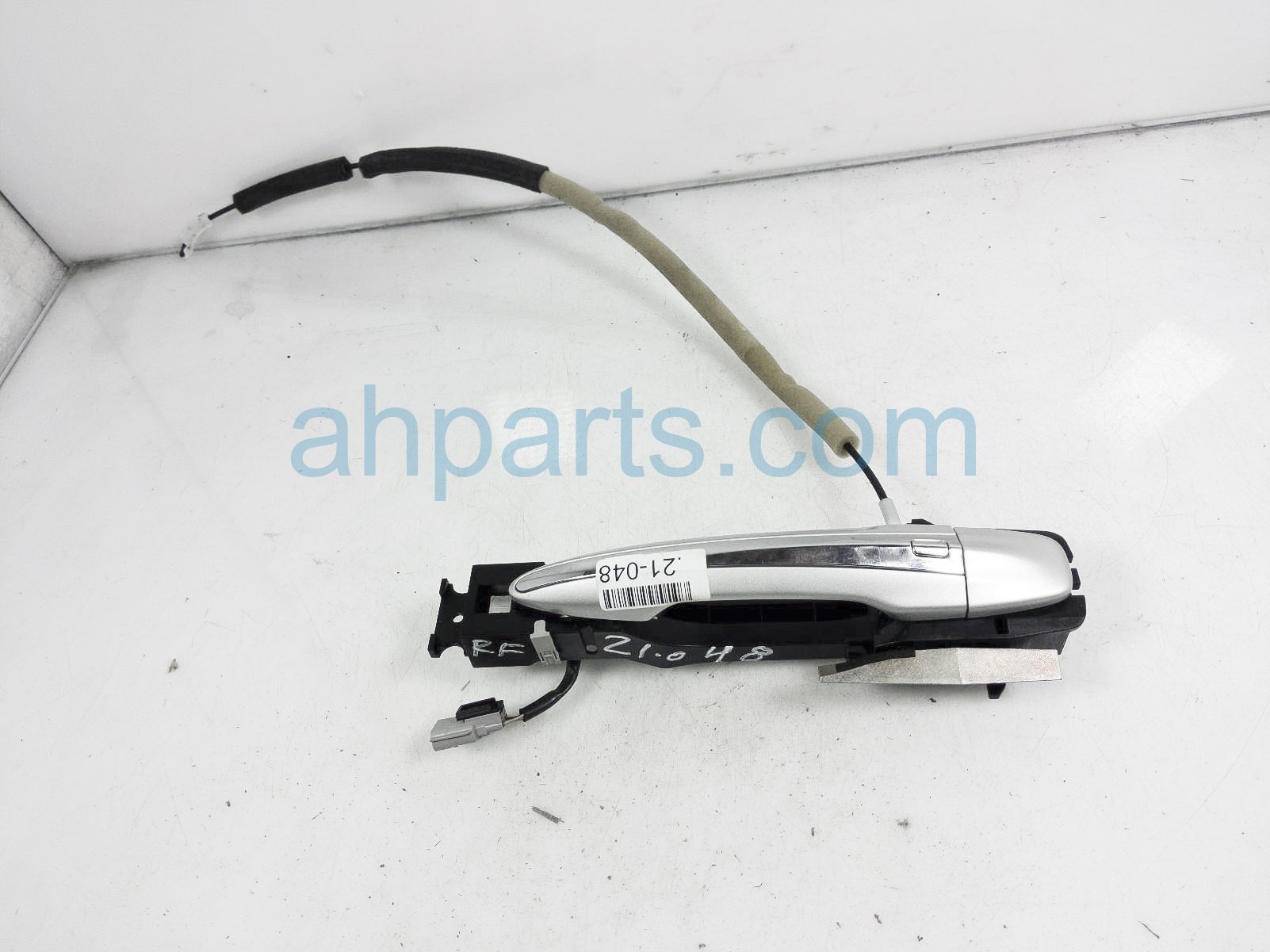 $45 Infiniti FR/RH OUTSIDE DOOR HANDLE - SILVER $45 Infiniti FR/RH OUTSIDE DOOR HANDLE - SILVER