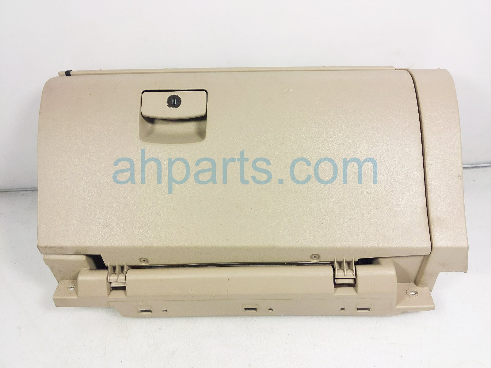 $49 Subaru GLOVE COMPARTMENT BOX - TAN $49 Subaru GLOVE COMPARTMENT BOX - TAN