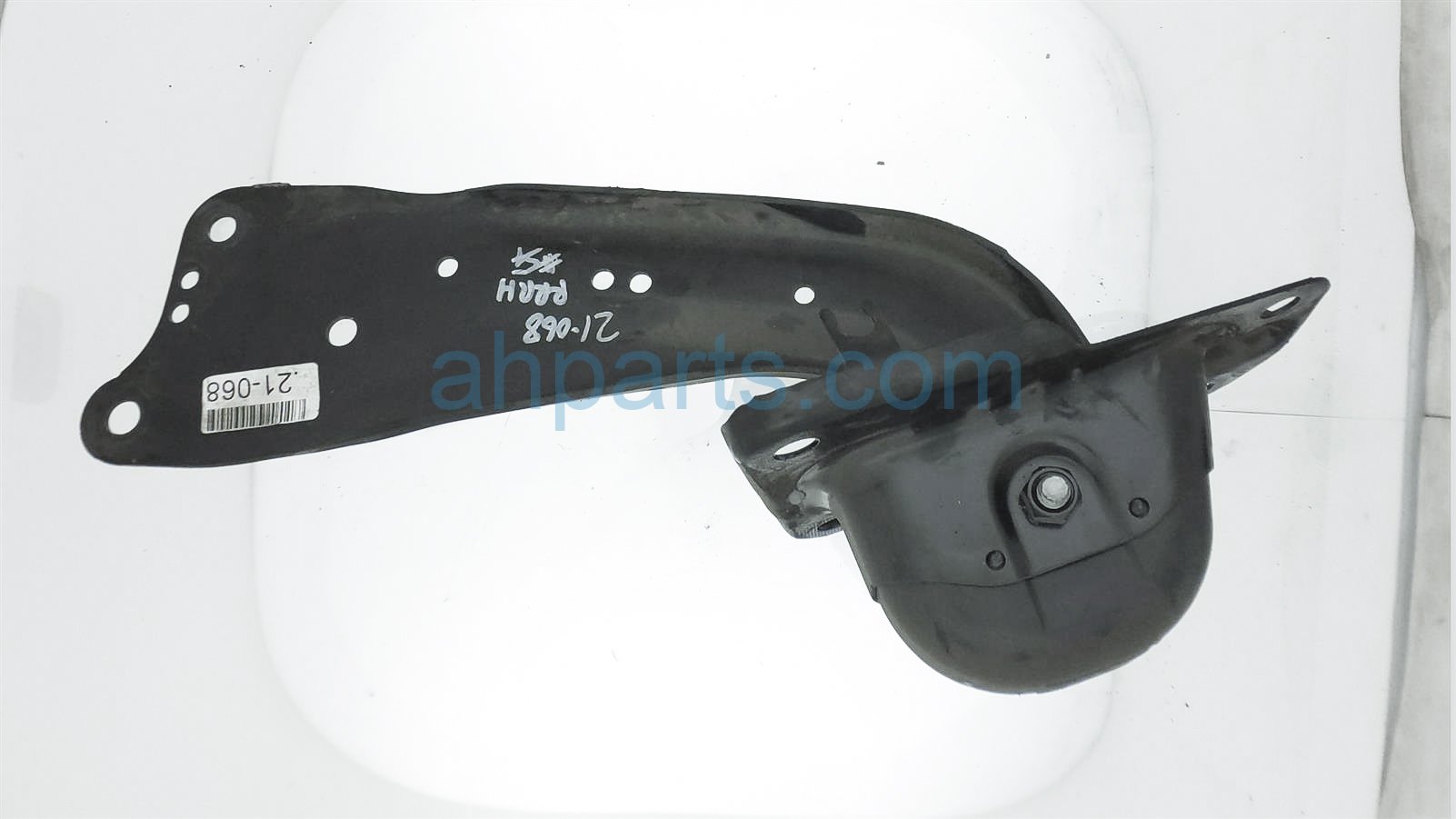 $74 Audi RR/RH TRAILING CONTROL ARM $74 Audi RR/RH TRAILING CONTROL ARM