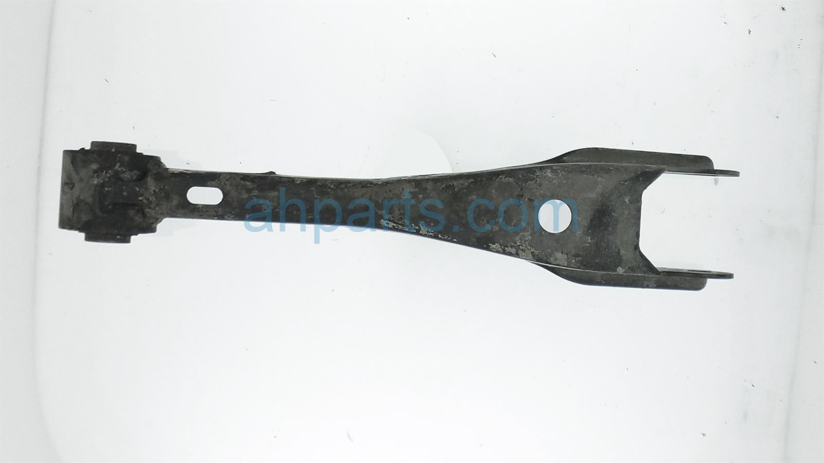 $20 Toyota RR/RH TRAILING CONTROL ARM $20 Toyota RR/RH TRAILING CONTROL ARM