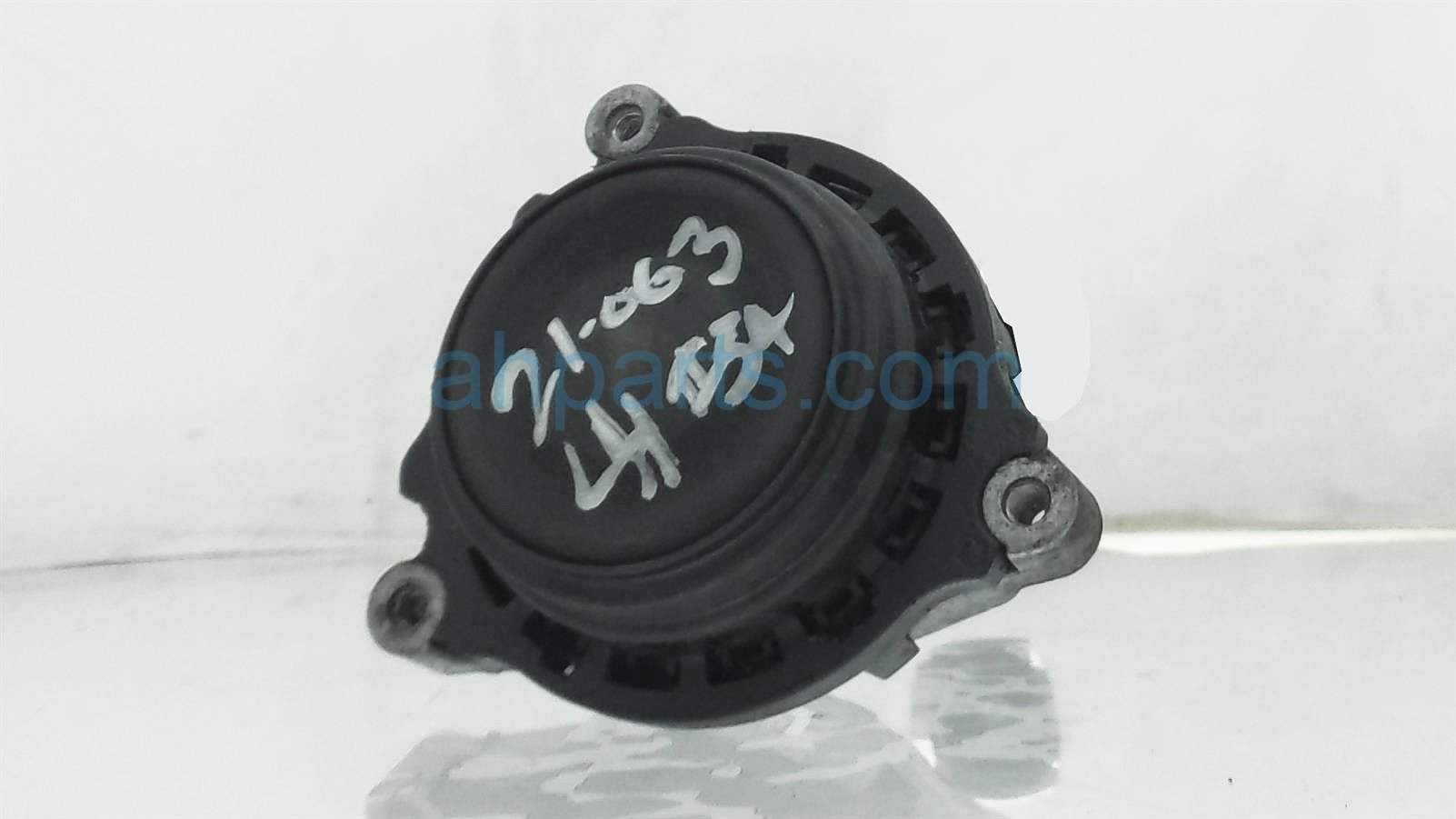 $20 BMW LH ENGINE MOUNT - 2.0L DIESEL $20 BMW LH ENGINE MOUNT - 2.0L DIESEL