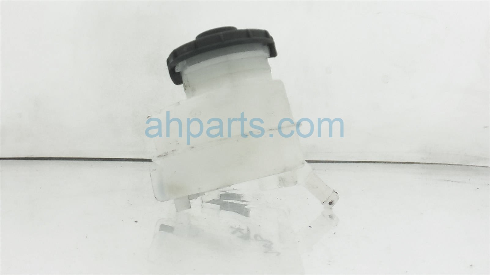 $20 Honda BRAKE MASTER FLUID RESERVOIR