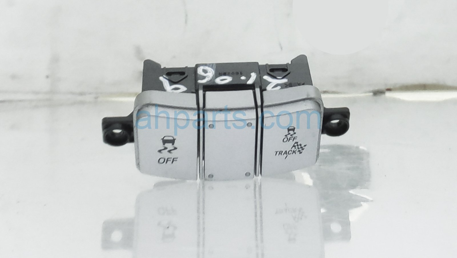 $20 Toyota SWITCH ASSEMBLY CONSOLE SHIFTER $20 Toyota SWITCH ASSEMBLY CONSOLE SHIFTER