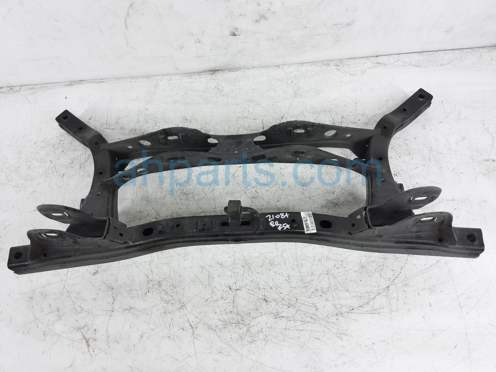 $125 Hyundai REAR SUB FRAME / CRADLE - 1.6L MT $125 Hyundai REAR SUB FRAME / CRADLE - 1.6L MT