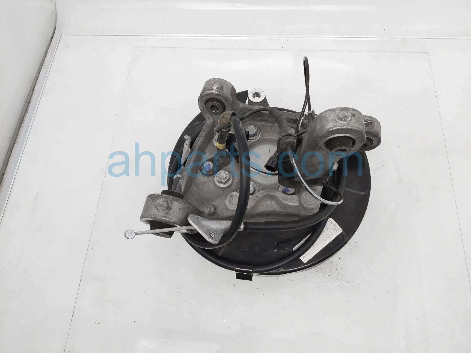 $75 Nissan RR/RH SPINDLE KNUCKLE HUB $75 Nissan RR/RH SPINDLE KNUCKLE HUB