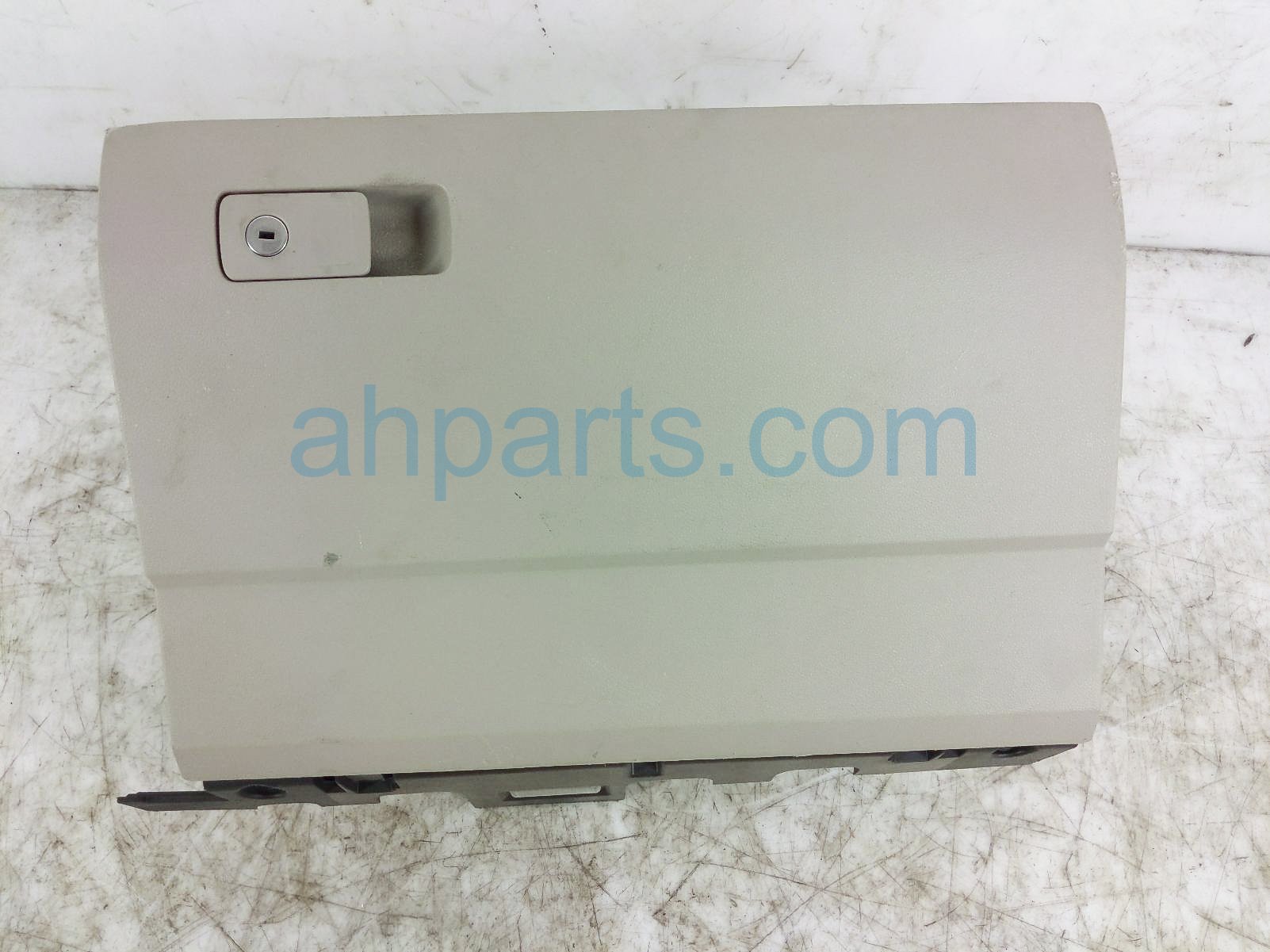 $39 Volkswagen GLOVE COMPARTMENT BOX - TAN $39 Volkswagen GLOVE COMPARTMENT BOX - TAN