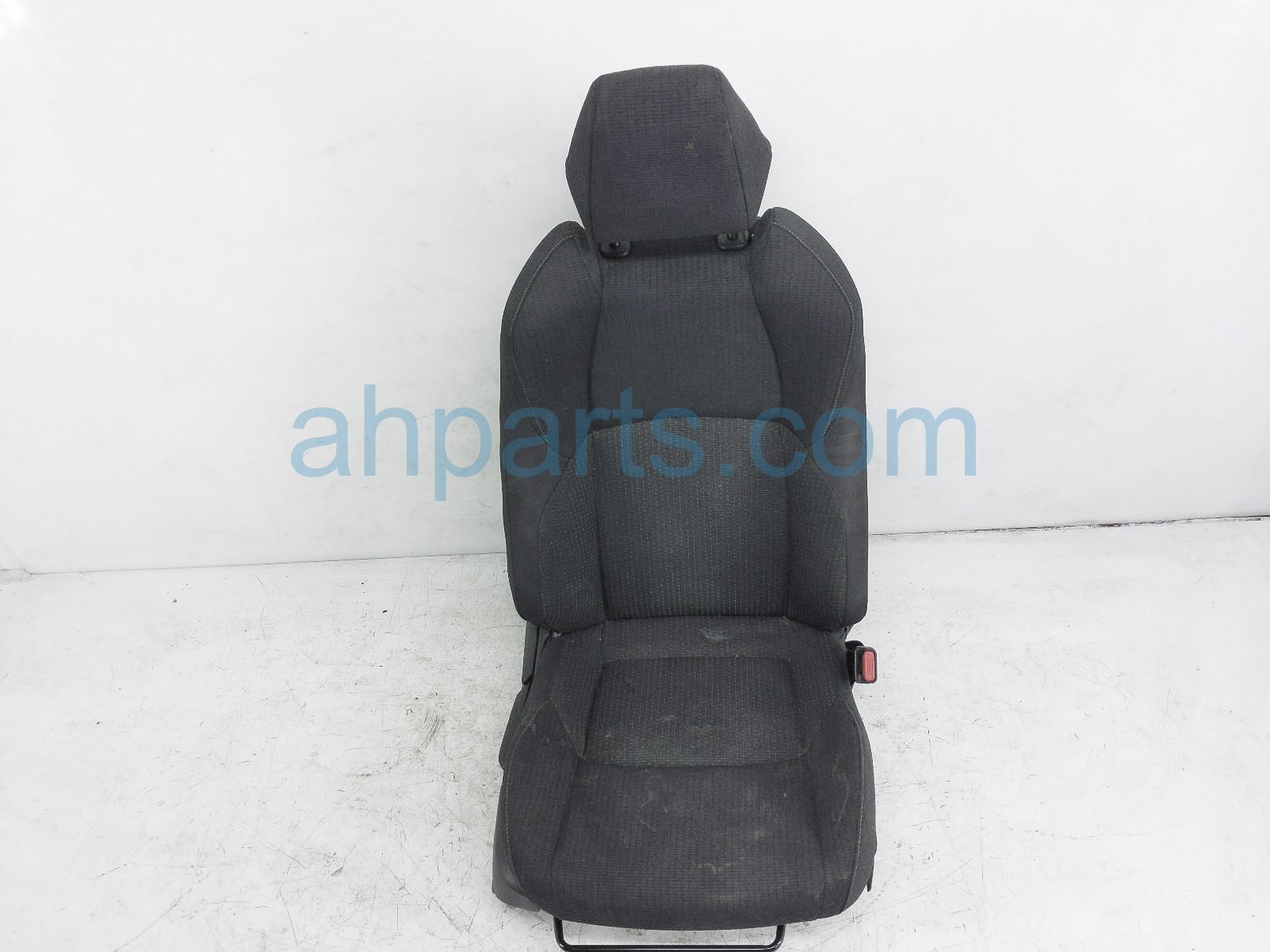 $150 Toyota FR/RH SEAT - BLACK - W/ AIRBAG $150 Toyota FR/RH SEAT - BLACK - W/ AIRBAG