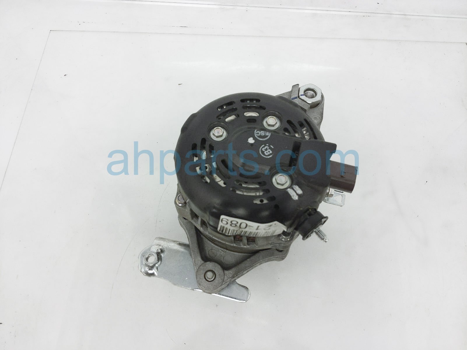 $60 Toyota ALTERNATOR / GENERATOR $60 Toyota ALTERNATOR / GENERATOR