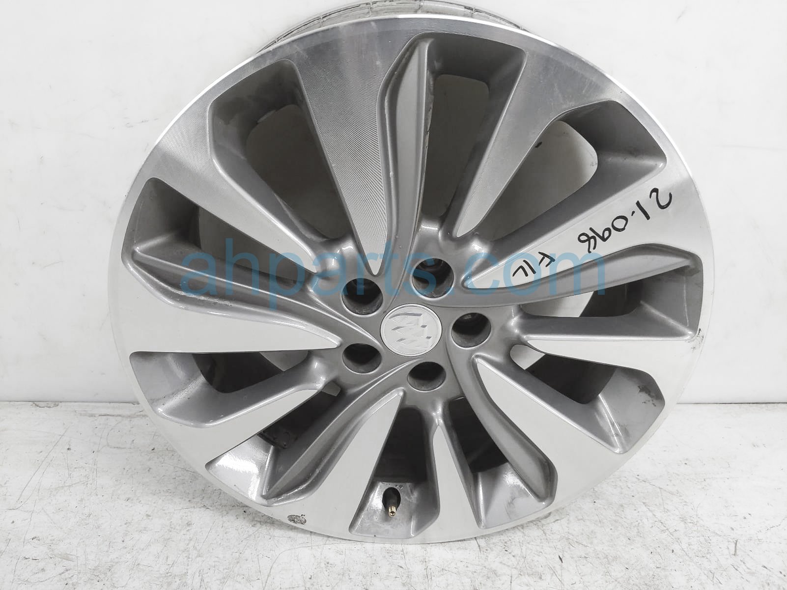 $125 Buick FR/LH WHEEL / RIM $125 Buick FR/LH WHEEL / RIM