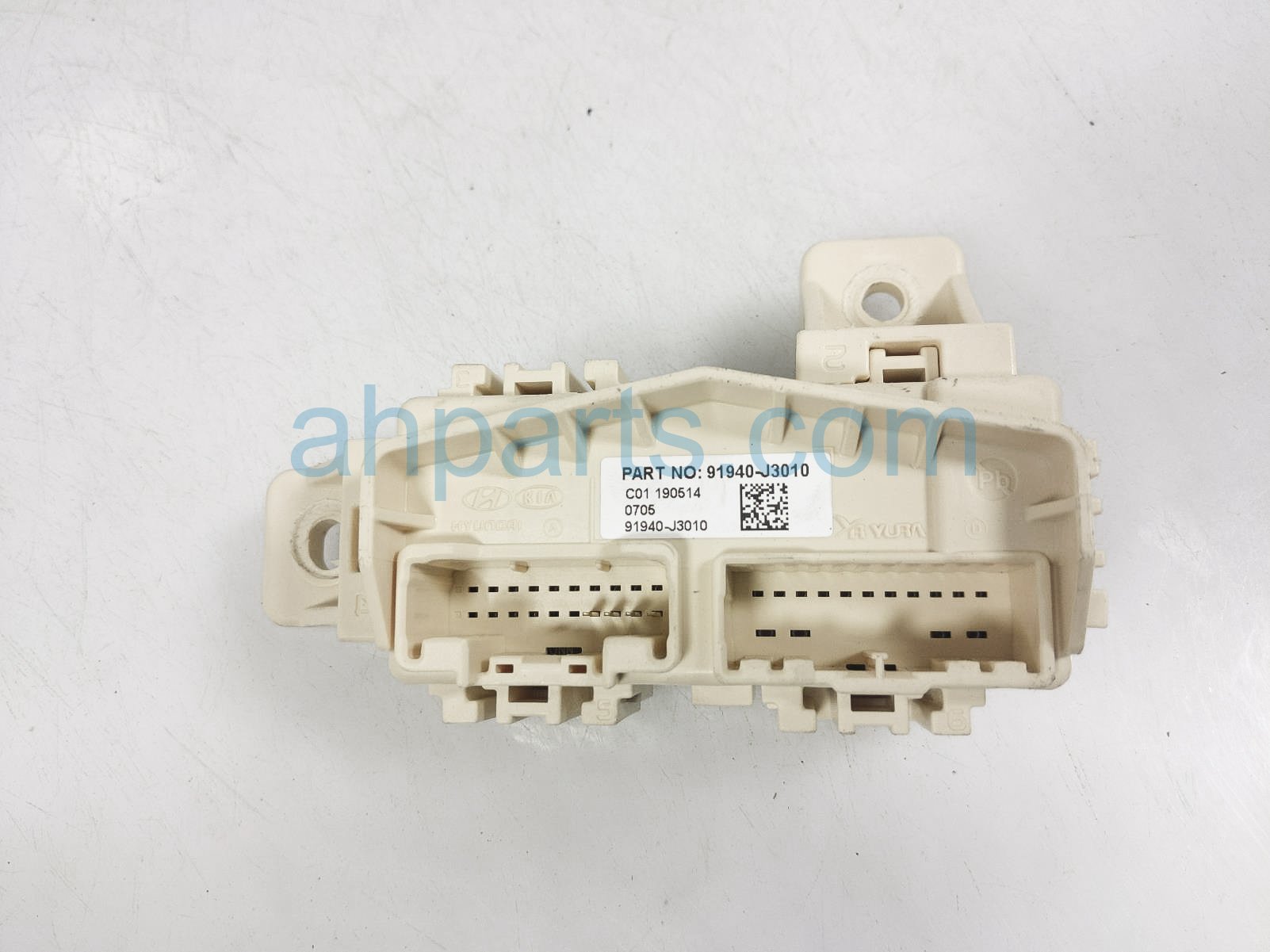 $15 Hyundai ICM RELAY BOX ASSY $15 Hyundai ICM RELAY BOX ASSY