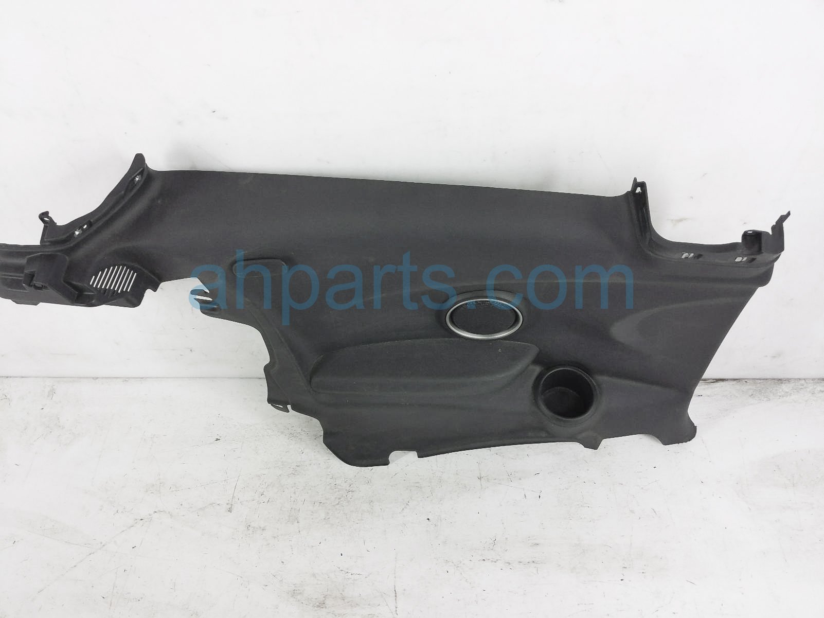 $45 BMW LH QUARTER PANEL TRIM - BLACK