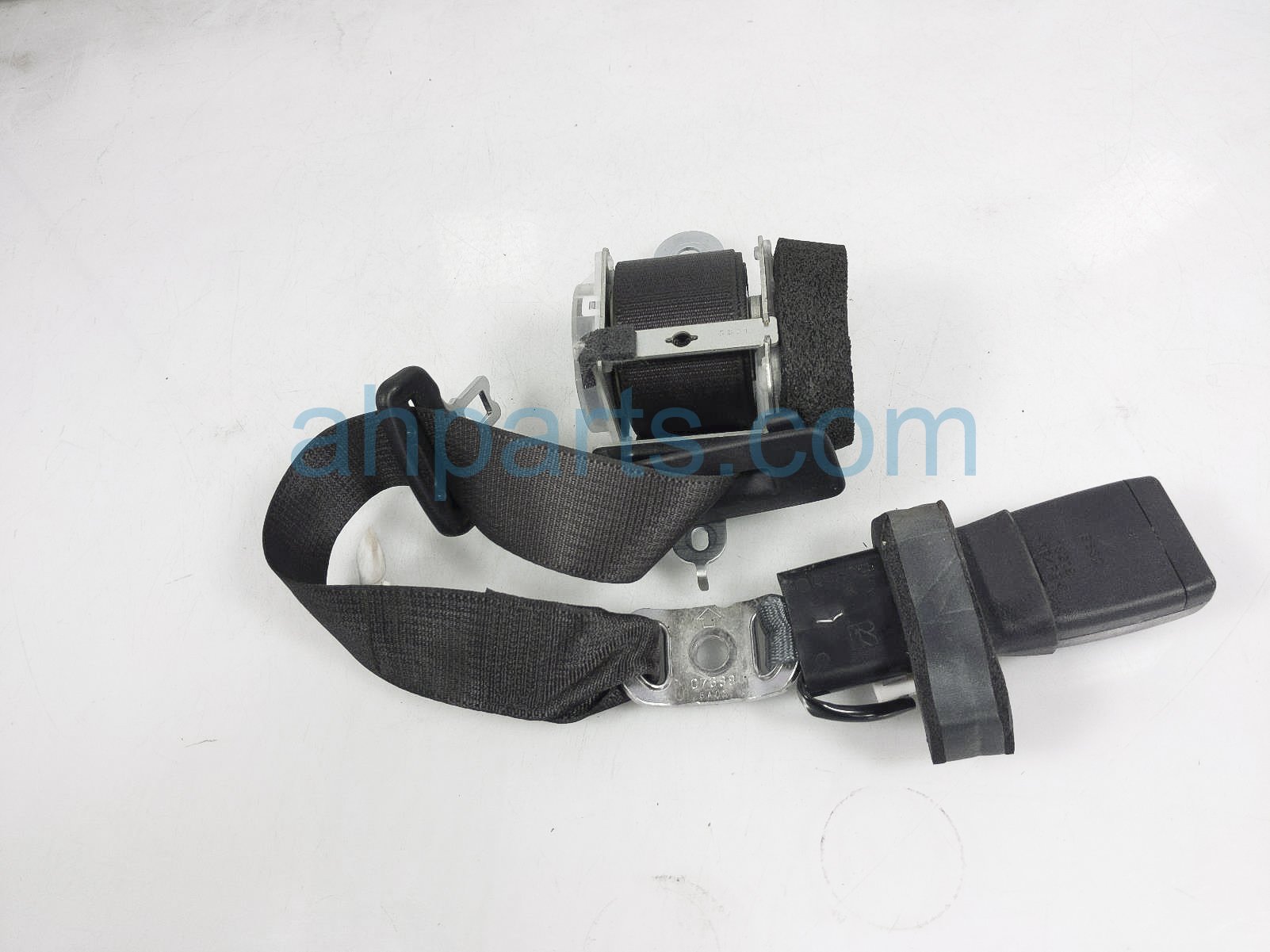$30 Lexus REAR CENTER SEAT BELT - BLACK $30 Lexus REAR CENTER SEAT BELT - BLACK