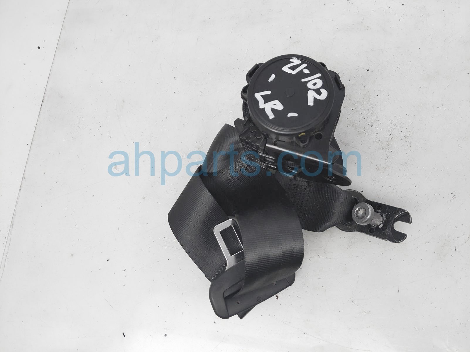 $20 Volkswagen 2ND ROW LH SEAT BELT - BLACK 4DR $20 Volkswagen 2ND ROW LH SEAT BELT - BLACK 4DR