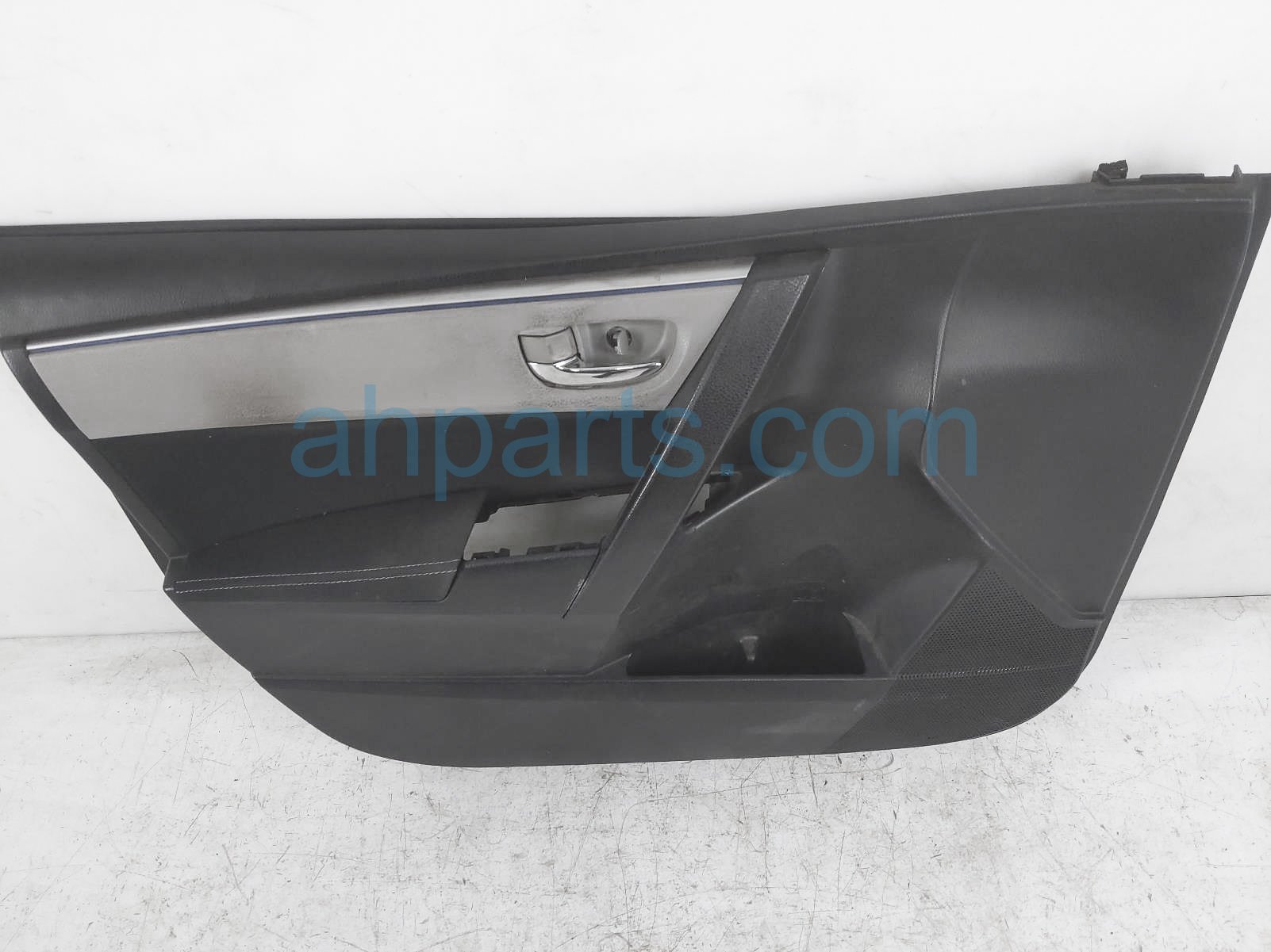 $90 Toyota FR/LH INTERIOR DOOR PANEL - GREY* $90 Toyota FR/LH INTERIOR DOOR PANEL - GREY*