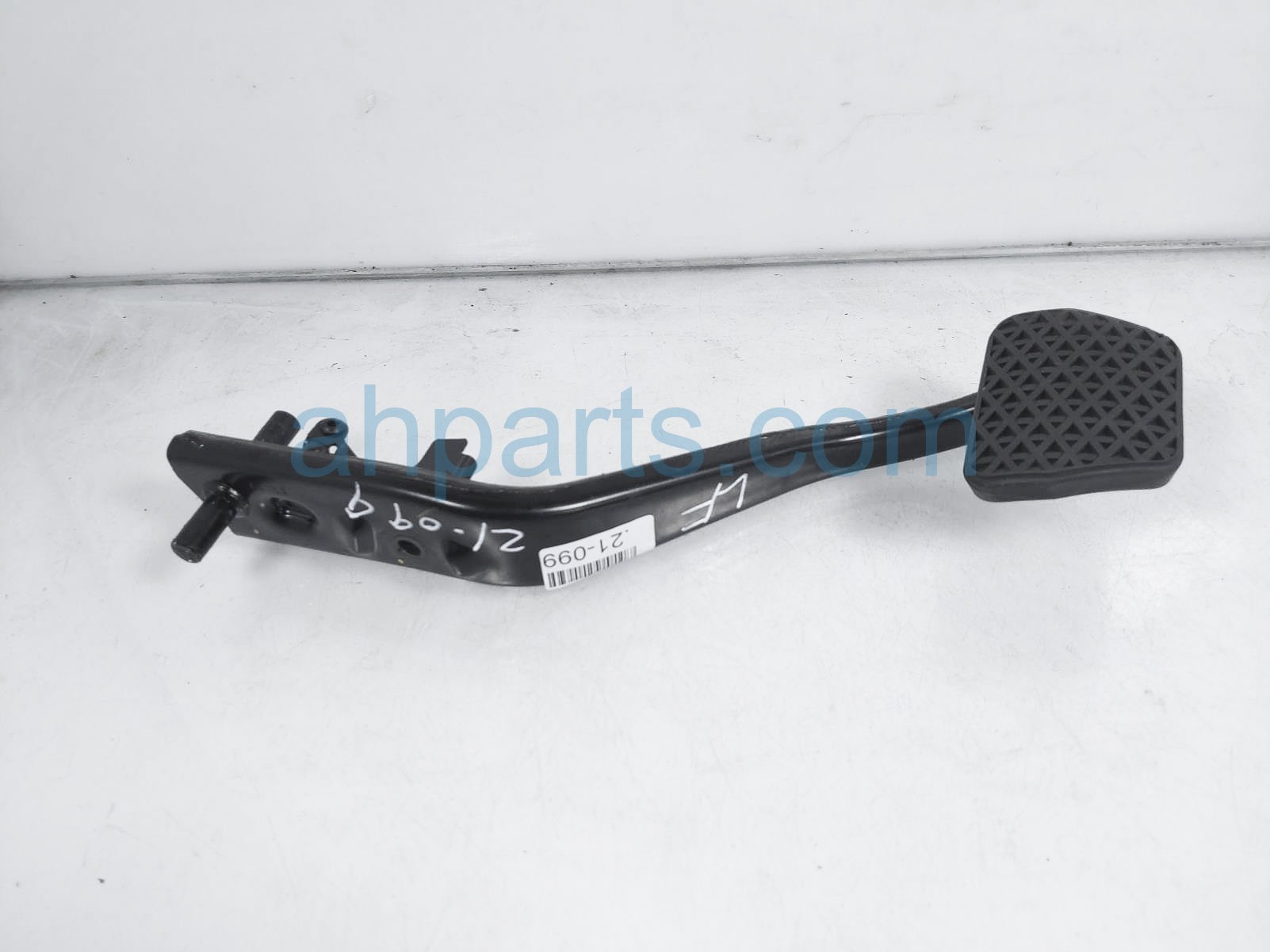 $19 BMW BRAKE PEDAL ASSEMBLY $19 BMW BRAKE PEDAL ASSEMBLY