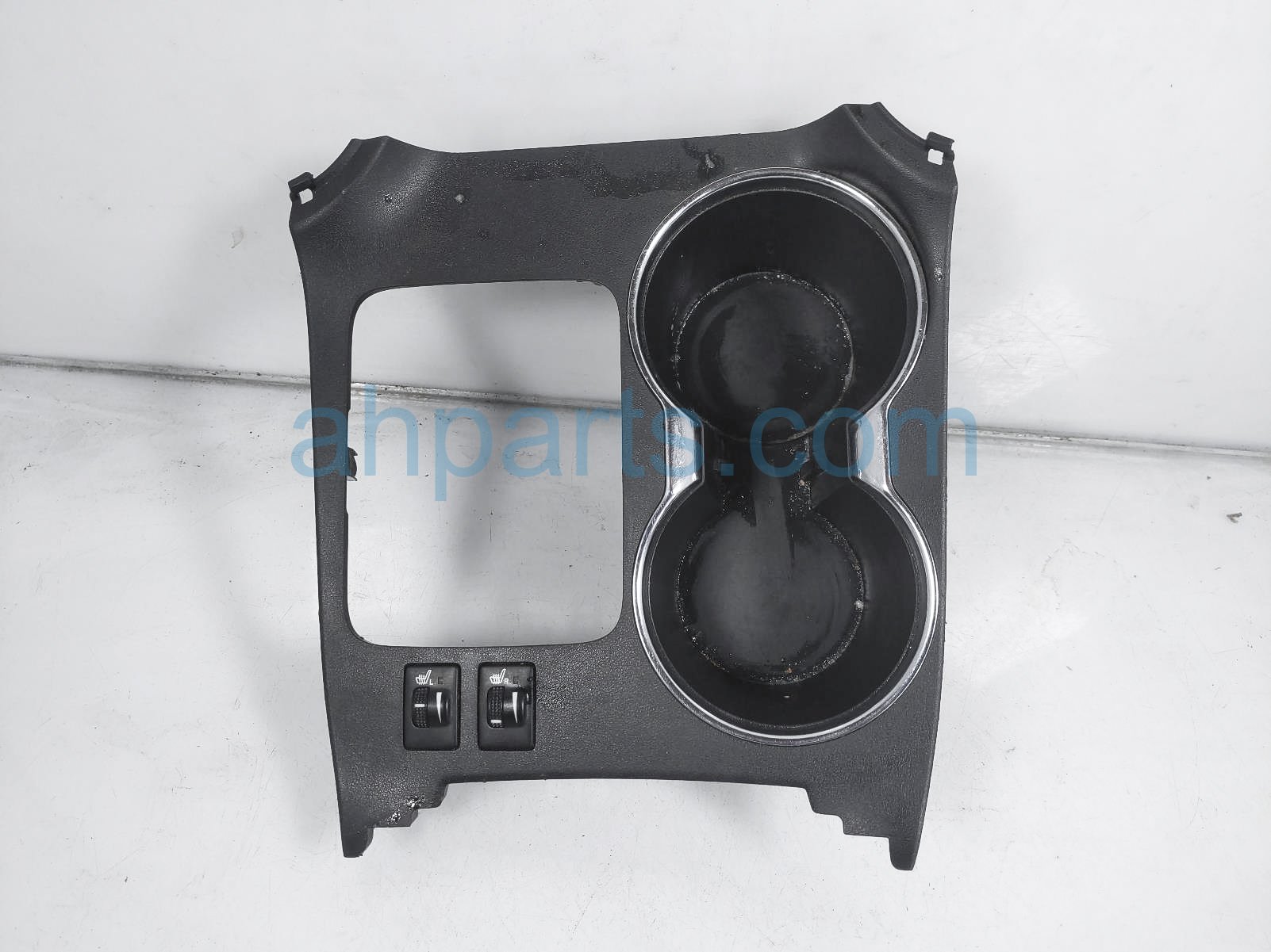 $50 Toyota CONSOLE CUP HOLDER W/SHIFT BEZEL * $50 Toyota CONSOLE CUP HOLDER W/SHIFT BEZEL *
