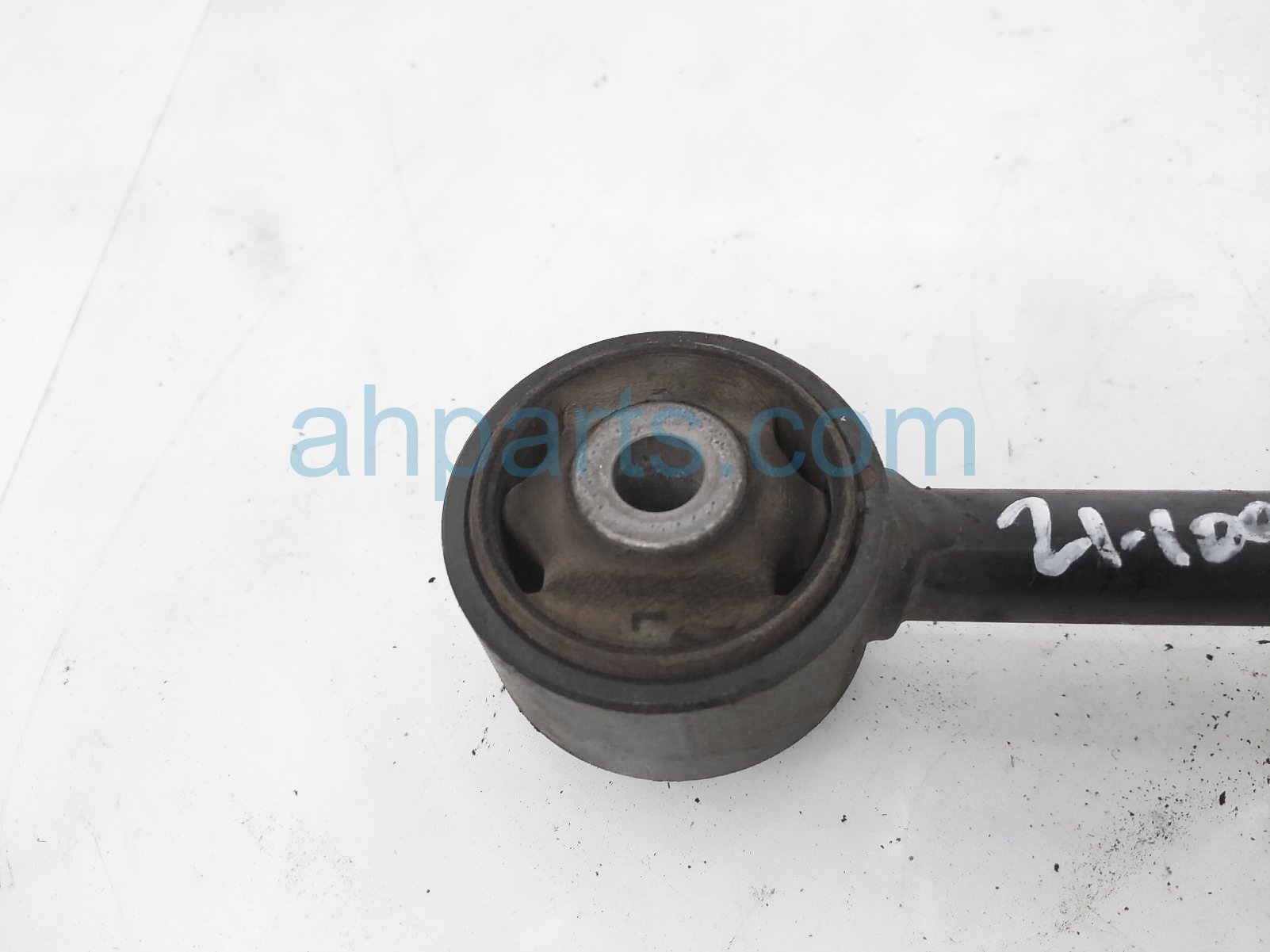 Sold 2007 Honda Accord Lower Control Rear Driver Trailing Arm 52375-SDA-A50