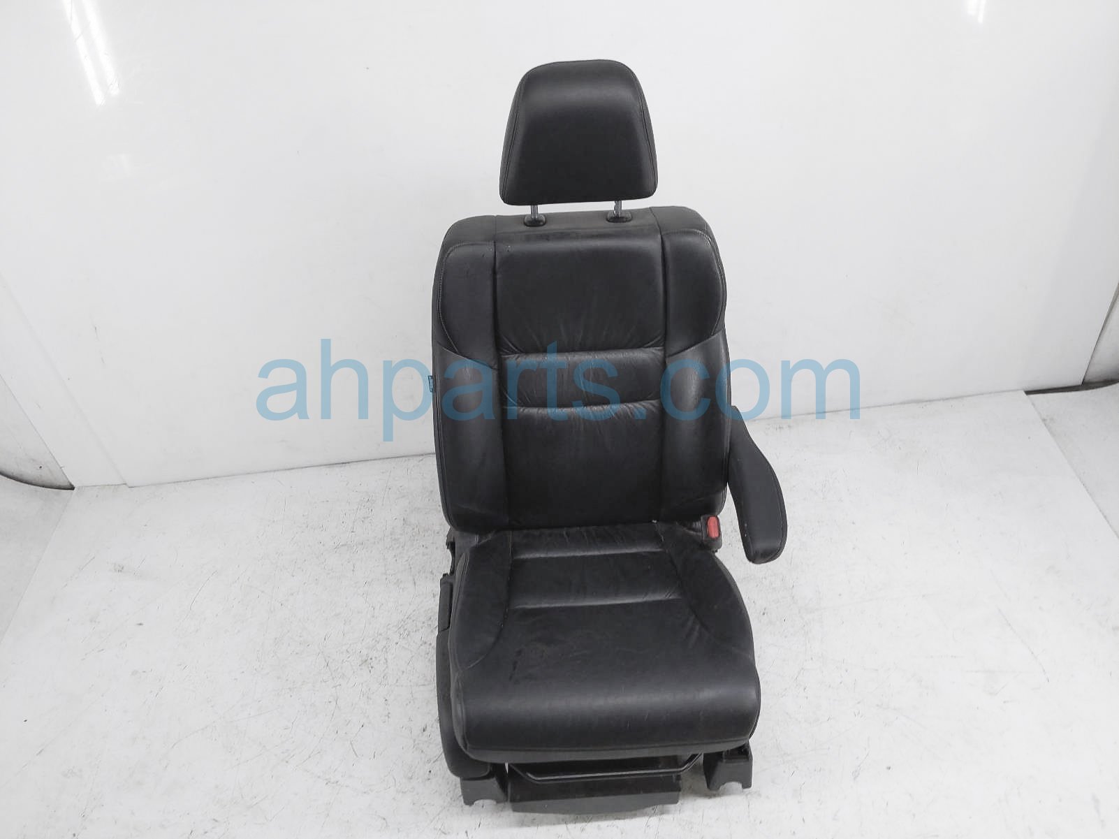 $75 Honda FR/RH SEAT - BLACK - W/O AIRBAG $75 Honda FR/RH SEAT - BLACK - W/O AIRBAG