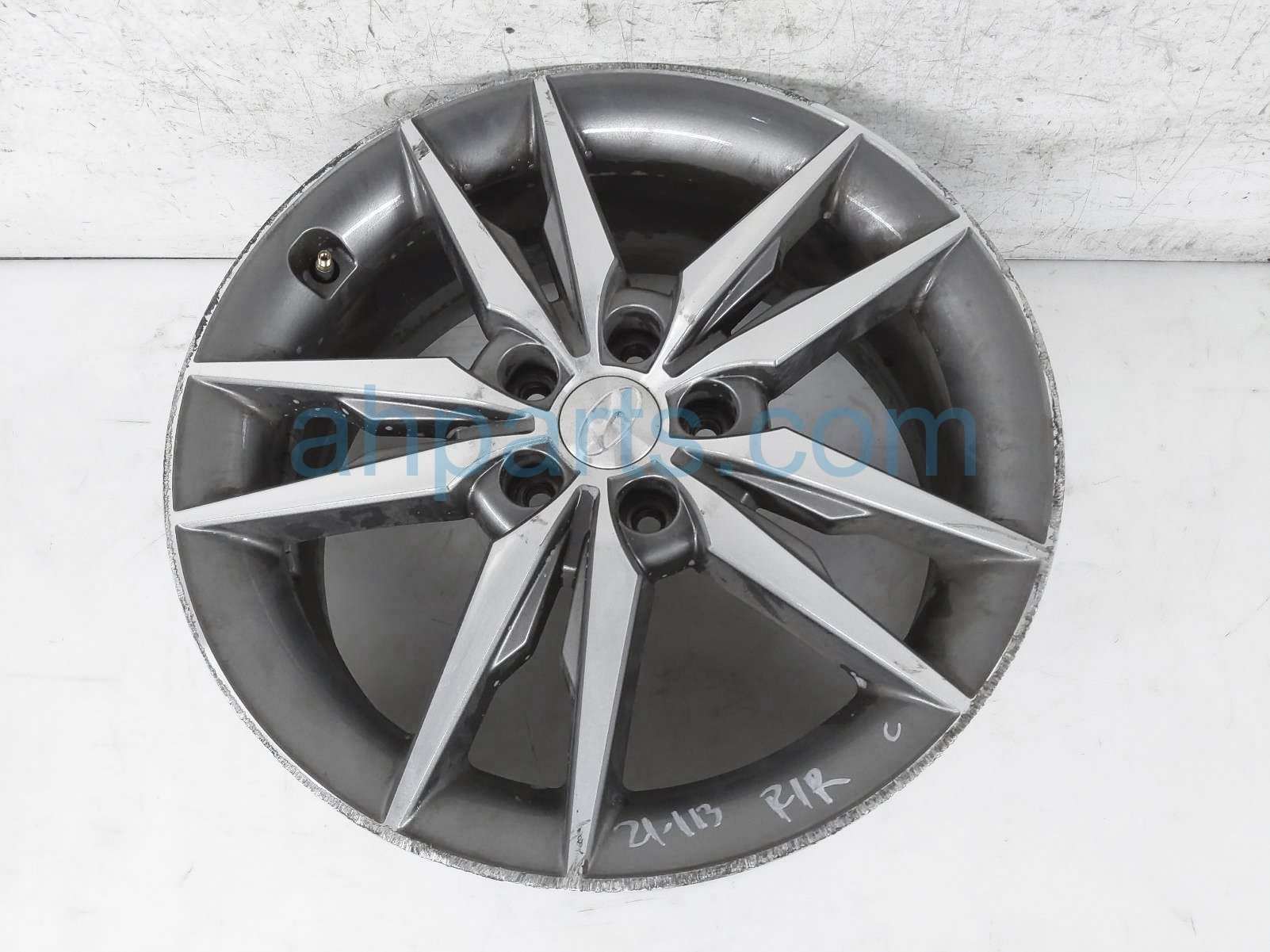 $69 Hyundai RR/RH WHEEL / RIM $69 Hyundai RR/RH WHEEL / RIM