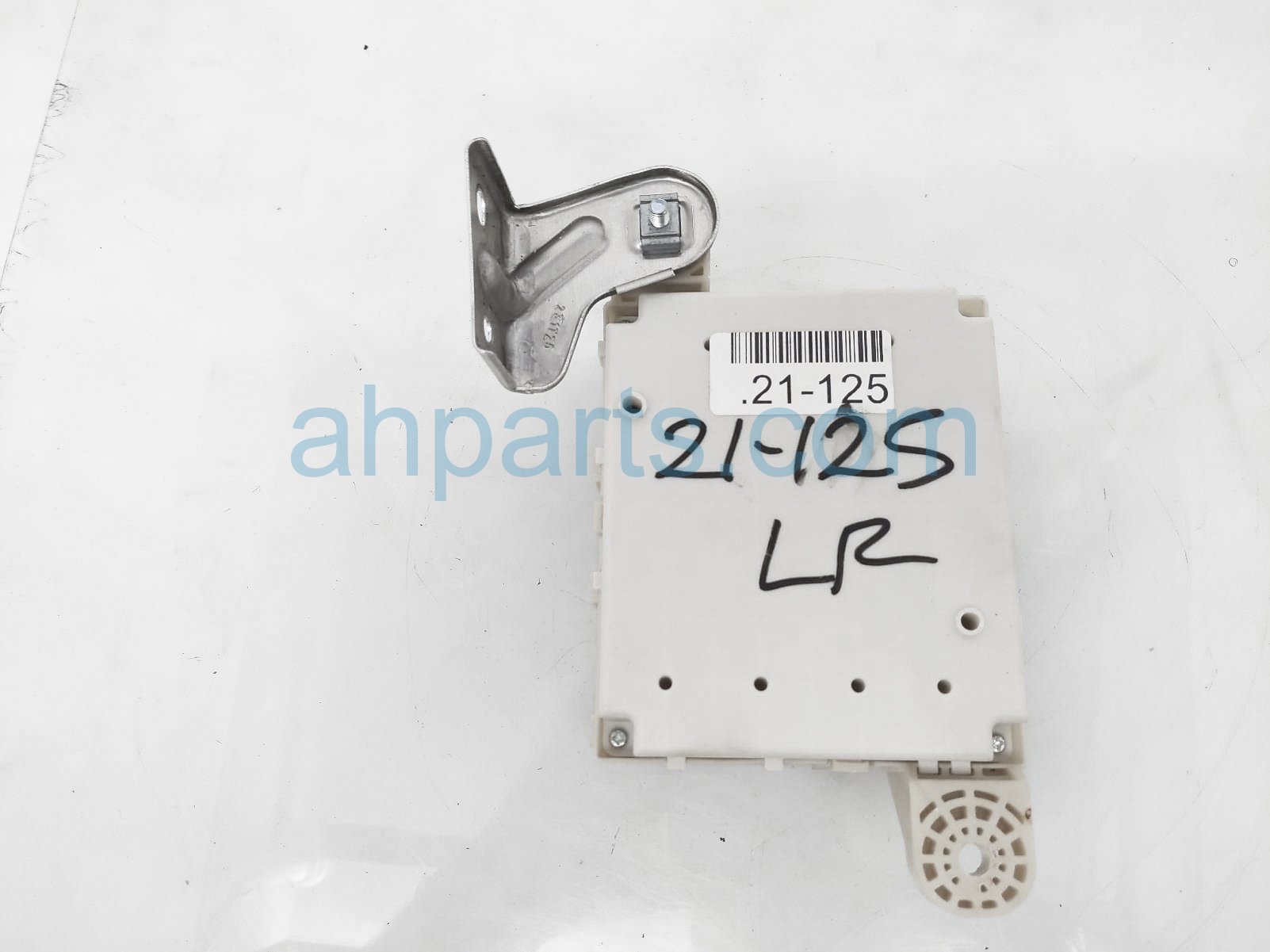 $40 Acura REAR JUNCTION / FUSE BOX ASSY $40 Acura REAR JUNCTION / FUSE BOX ASSY