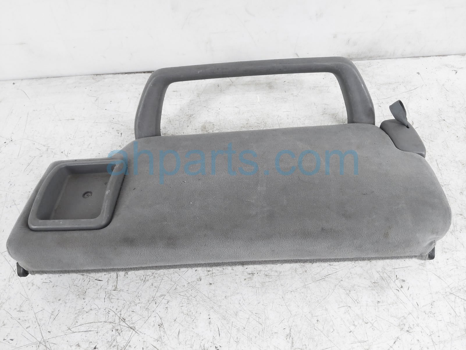 $140 Toyota RR/LH LOWER SEAT ASSY - GRAY - CLOTH $140 Toyota RR/LH LOWER SEAT ASSY - GRAY - CLOTH