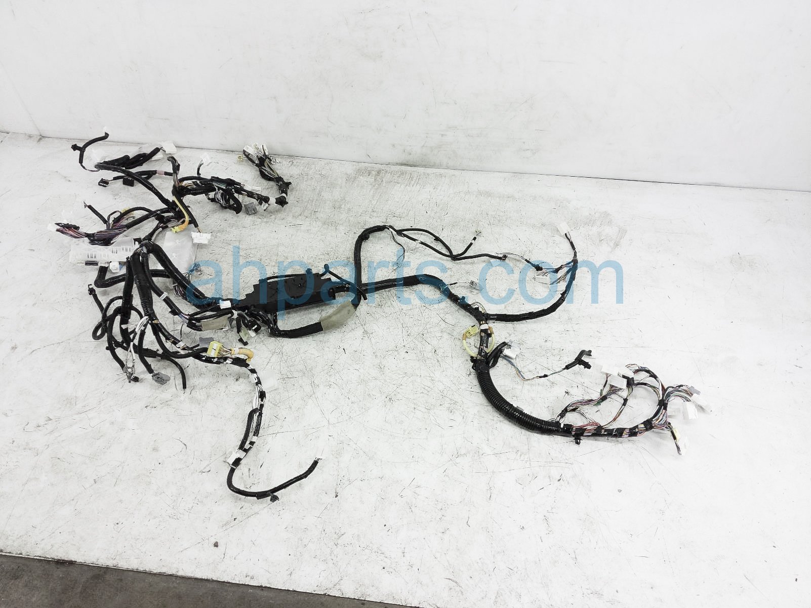 $199 Toyota DASH INSTRUMENT WIRE HARNESS -XLE $199 Toyota DASH INSTRUMENT WIRE HARNESS -XLE