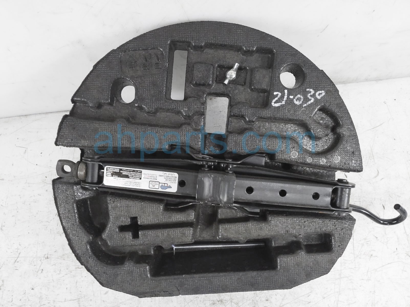 $25 Honda JACK AND TOOL KIT + FOAM HOLDER $25 Honda JACK AND TOOL KIT + FOAM HOLDER