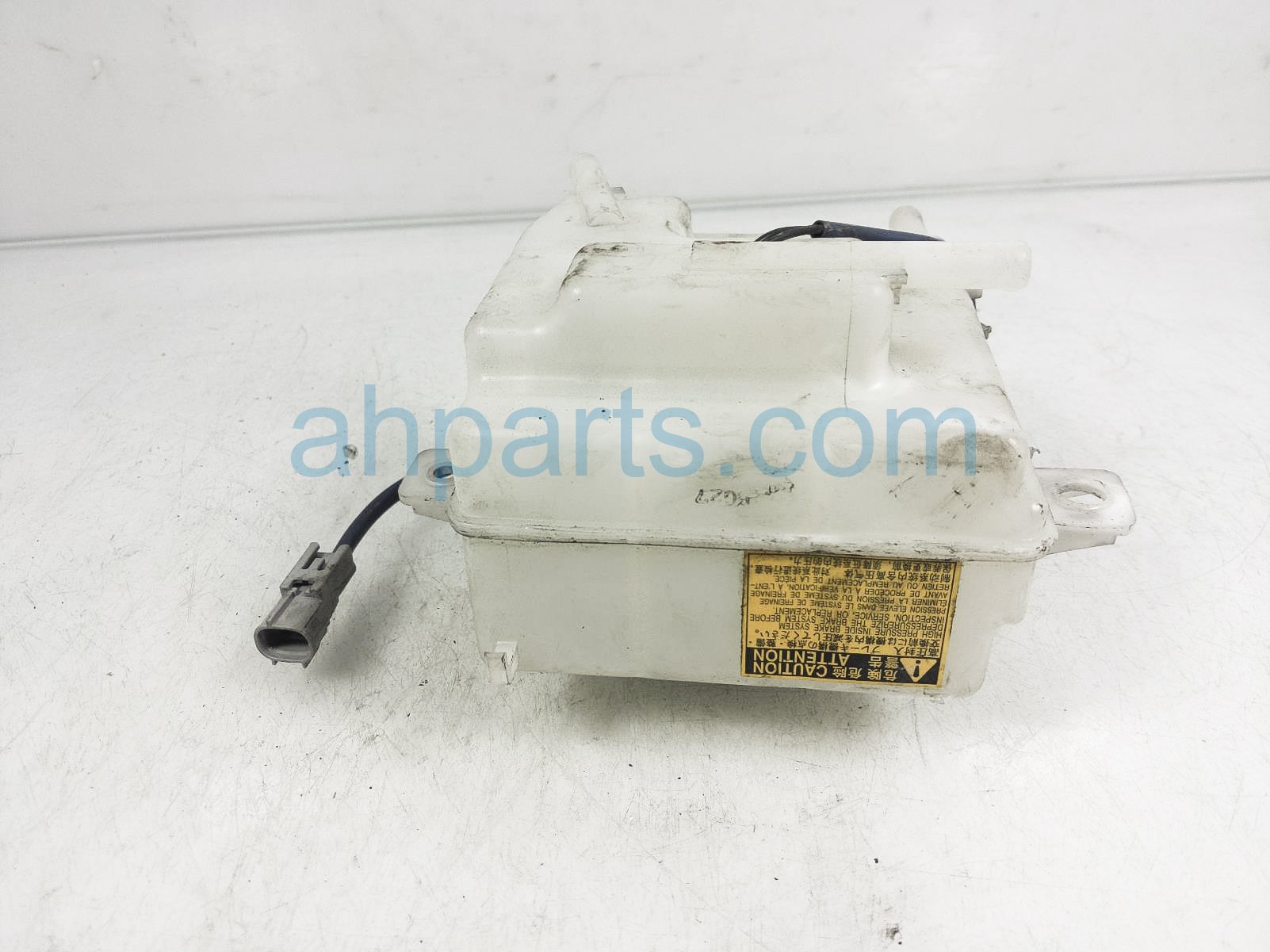 $40 Lexus BRAKE / MASTER CYLINDER RESERVOIR $40 Lexus BRAKE / MASTER CYLINDER RESERVOIR