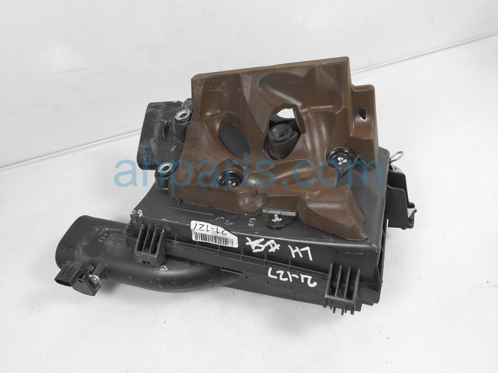 $40 Lexus LEFT SIDE AIR CLEANER INTAKE BOX $40 Lexus LEFT SIDE AIR CLEANER INTAKE BOX