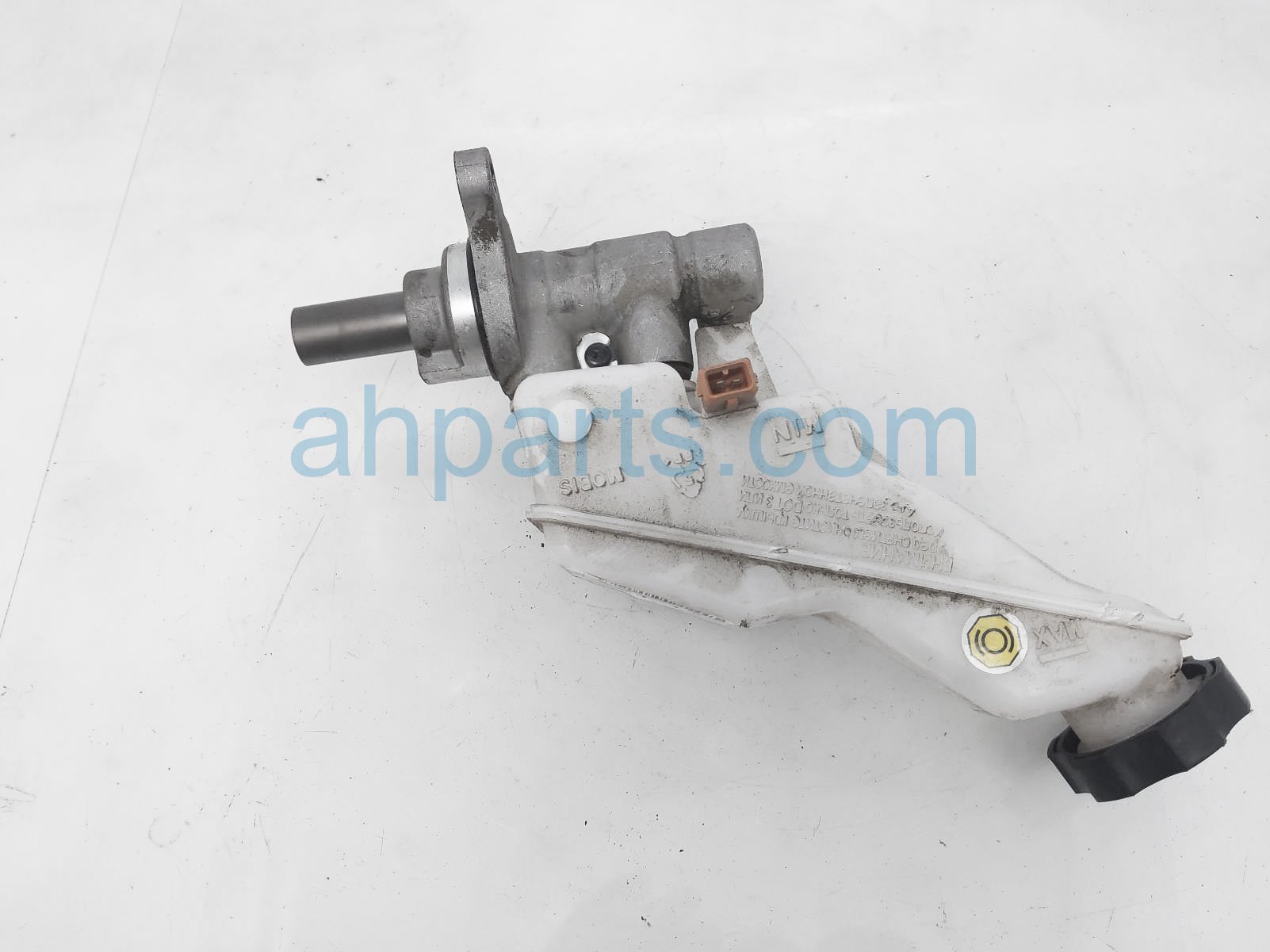 $50 Hyundai BRAKE MASTER CYLINDER - 3.8L FWD
