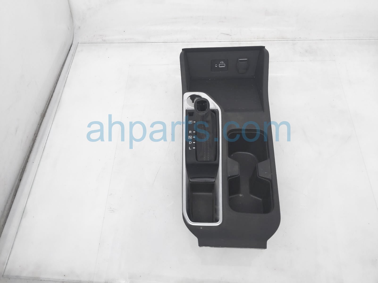 $119 Nissan CONSOLE TRIM  W/ CUP HOLDER ASSY