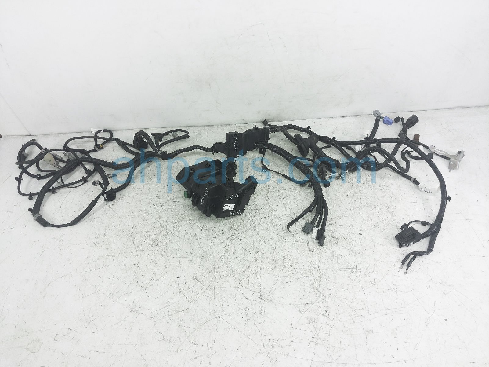 $750 Nissan ENGINE ROOM WIRE HARNESS