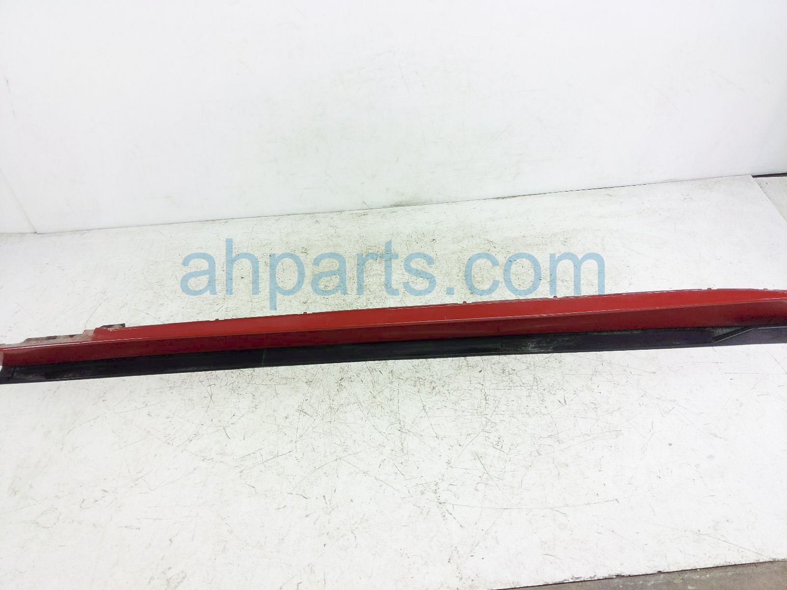 $75 BMW LH SIDE SKIRT / MOLDING - RED $75 BMW LH SIDE SKIRT / MOLDING - RED
