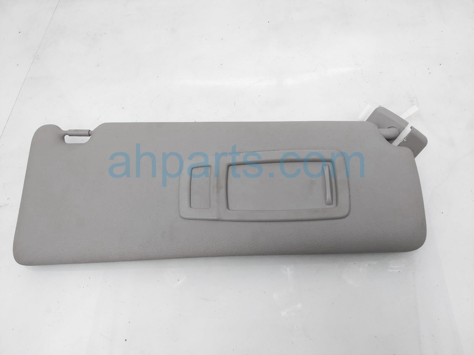 $24 BMW RH SUN VISOR - GREY $24 BMW RH SUN VISOR - GREY
