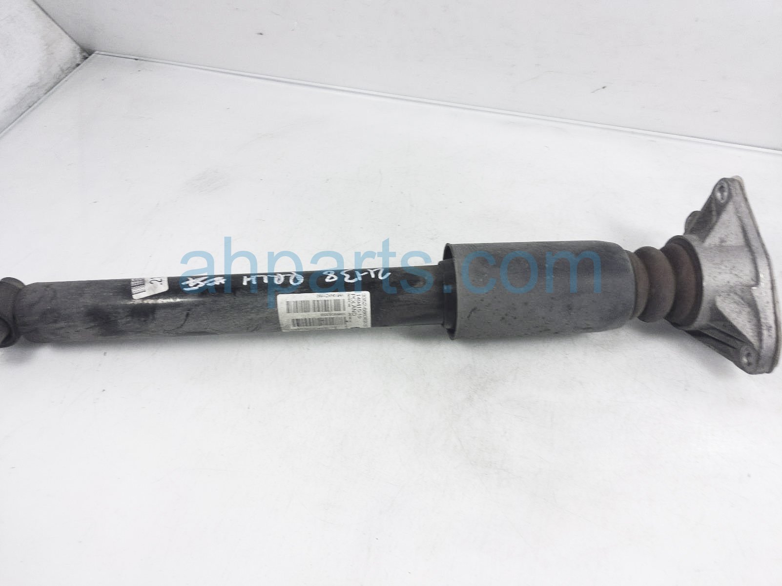 $30 BMW RR/LH SHOCK ABSORBER $30 BMW RR/LH SHOCK ABSORBER