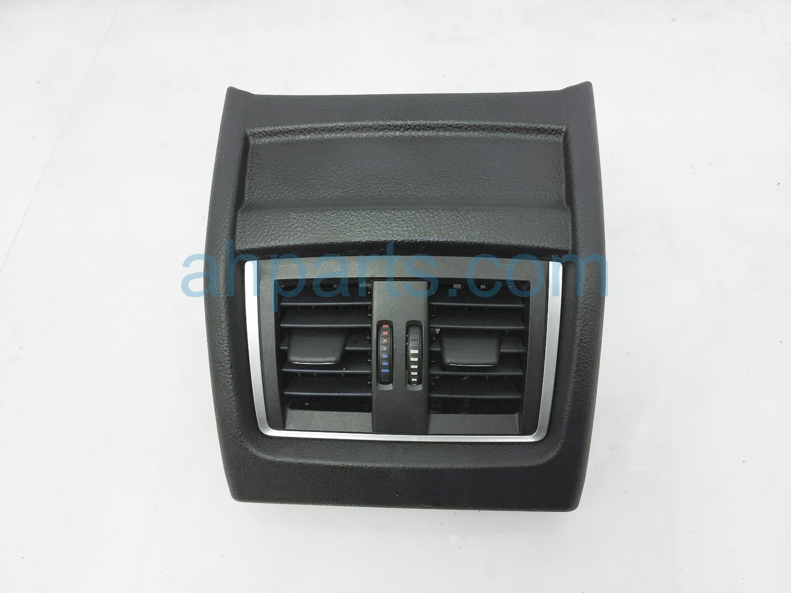 $25 BMW REAR CONSOLE AIR VENT OUTLET ASSY $25 BMW REAR CONSOLE AIR VENT OUTLET ASSY