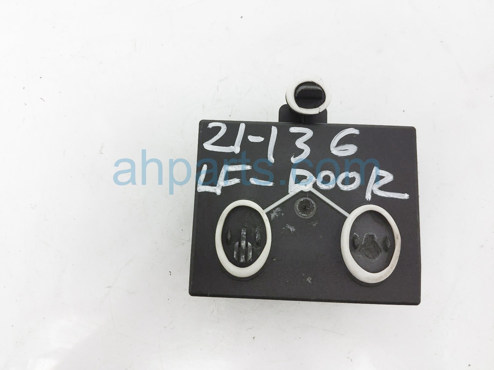 $45 Audi LH DOOR CONTROL MODULE - CONVERTIBLE $45 Audi LH DOOR CONTROL MODULE - CONVERTIBLE