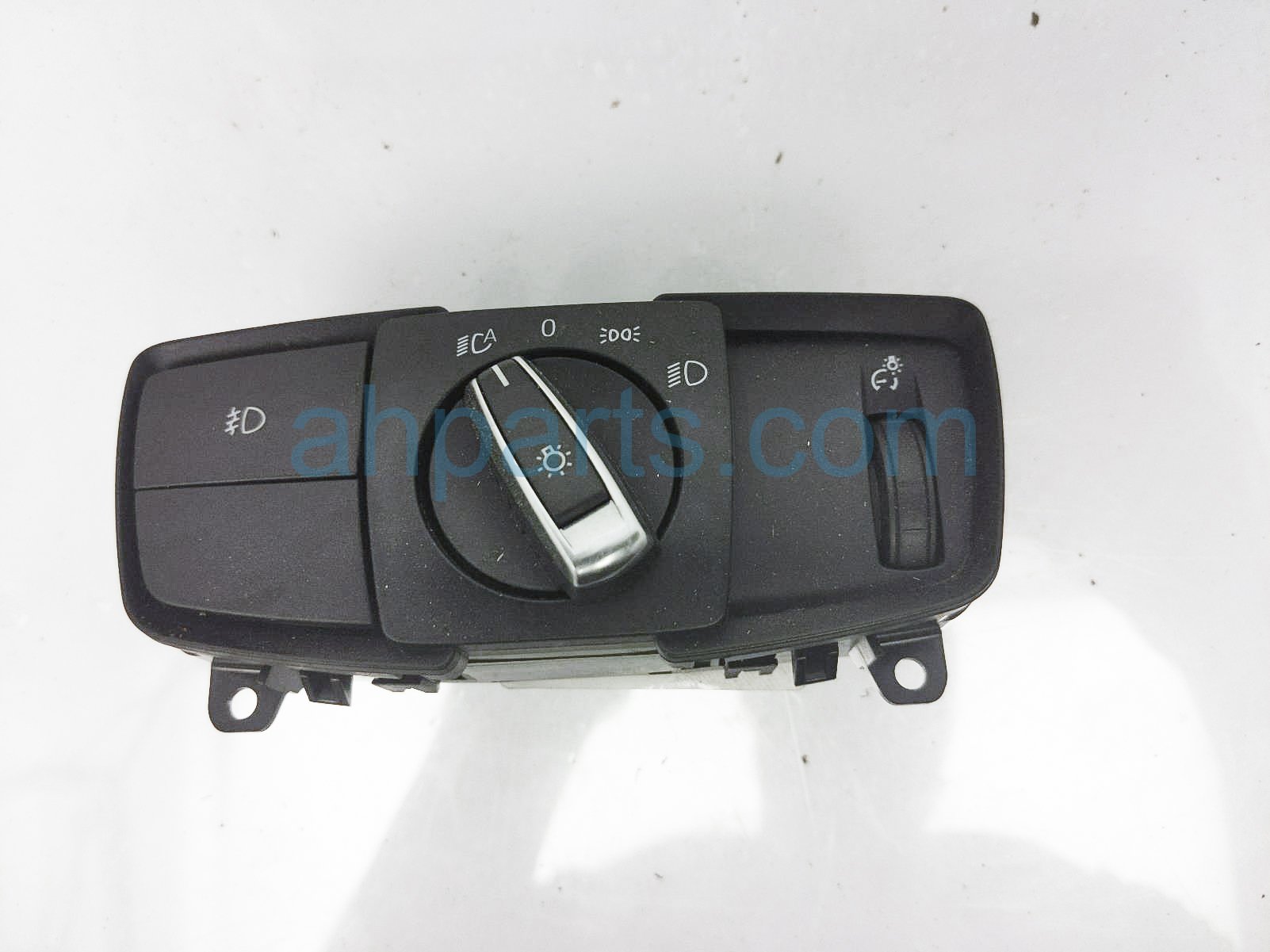 $25 BMW HEADLIGH SWITCH ASSY (ON DASH) $25 BMW HEADLIGH SWITCH ASSY (ON DASH)